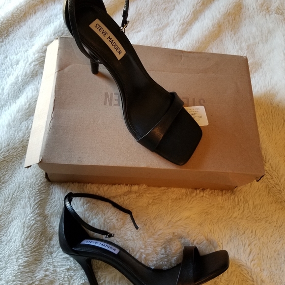Steve Madden Stilettos - Picture 2 of 8